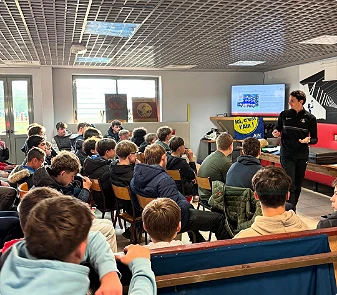 40 Léo-Paul, préparateur mental, initie de jeunes rugbymans à la préparation mentale au comité de l’Ain